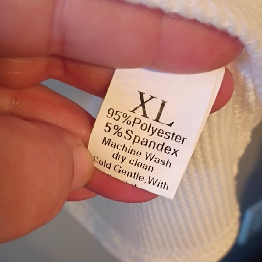 White and Black Shirt with Zipper Detail - Picture 2 of 6
